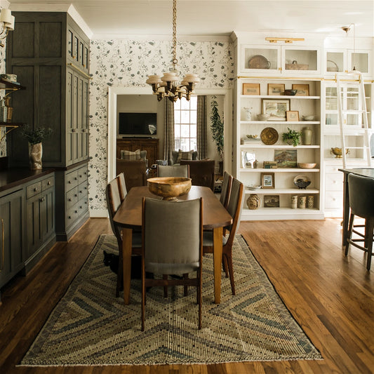 Elevate Your Dining Space: Choosing the Perfect Area Rug for Under Your Dining Table